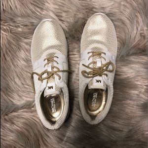 Micheal Kors Tennis Shoe// Gold